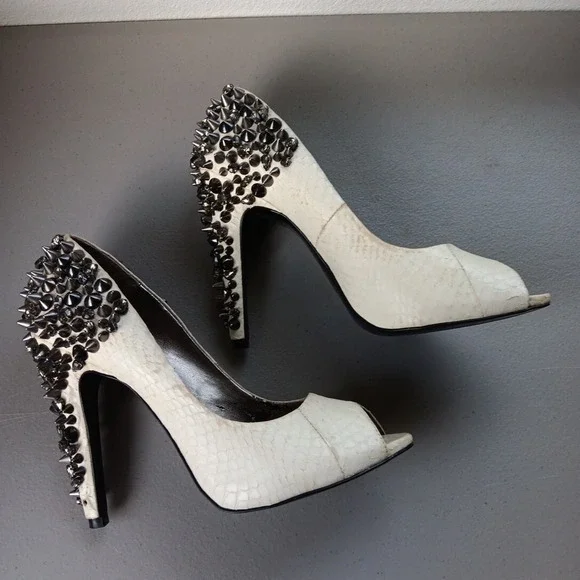 Sam Edelman Shoes Womens 8M Peep Toe Cream Leather Metal Spikes Punk Rock Biker - Picture 5 of 16